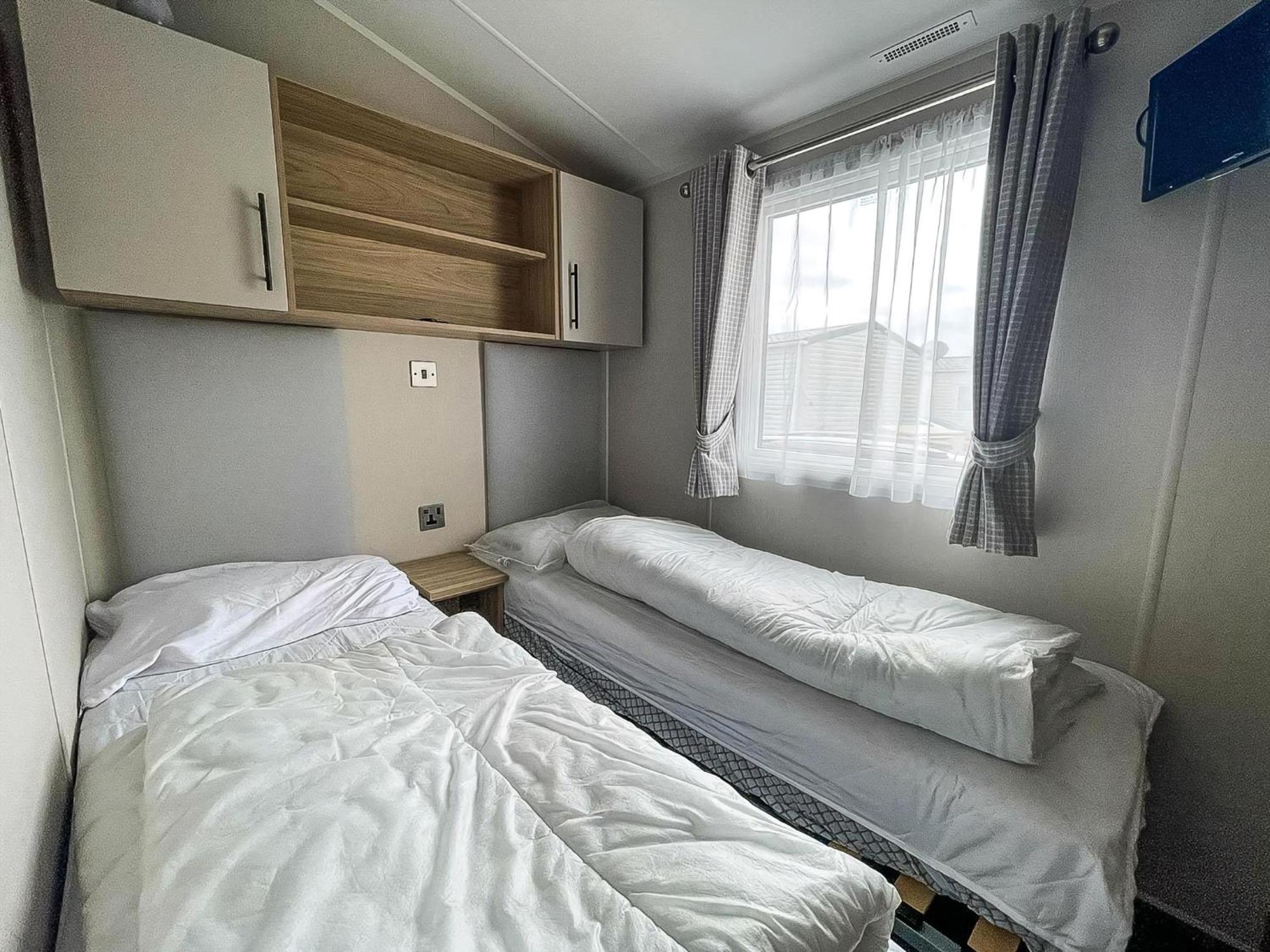 לואסטופט Beautiful Caravan For Hire With A Partial Sea View In Suffolk Ref 32042Az מראה חיצוני תמונה