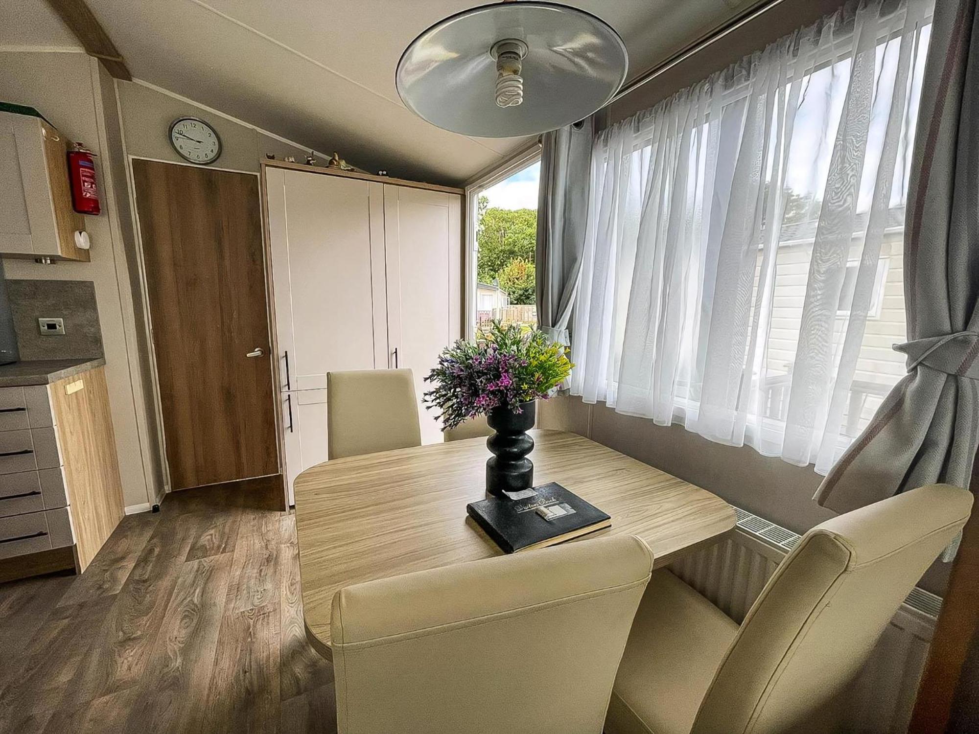 לואסטופט Beautiful Caravan For Hire With A Partial Sea View In Suffolk Ref 32042Az מראה חיצוני תמונה