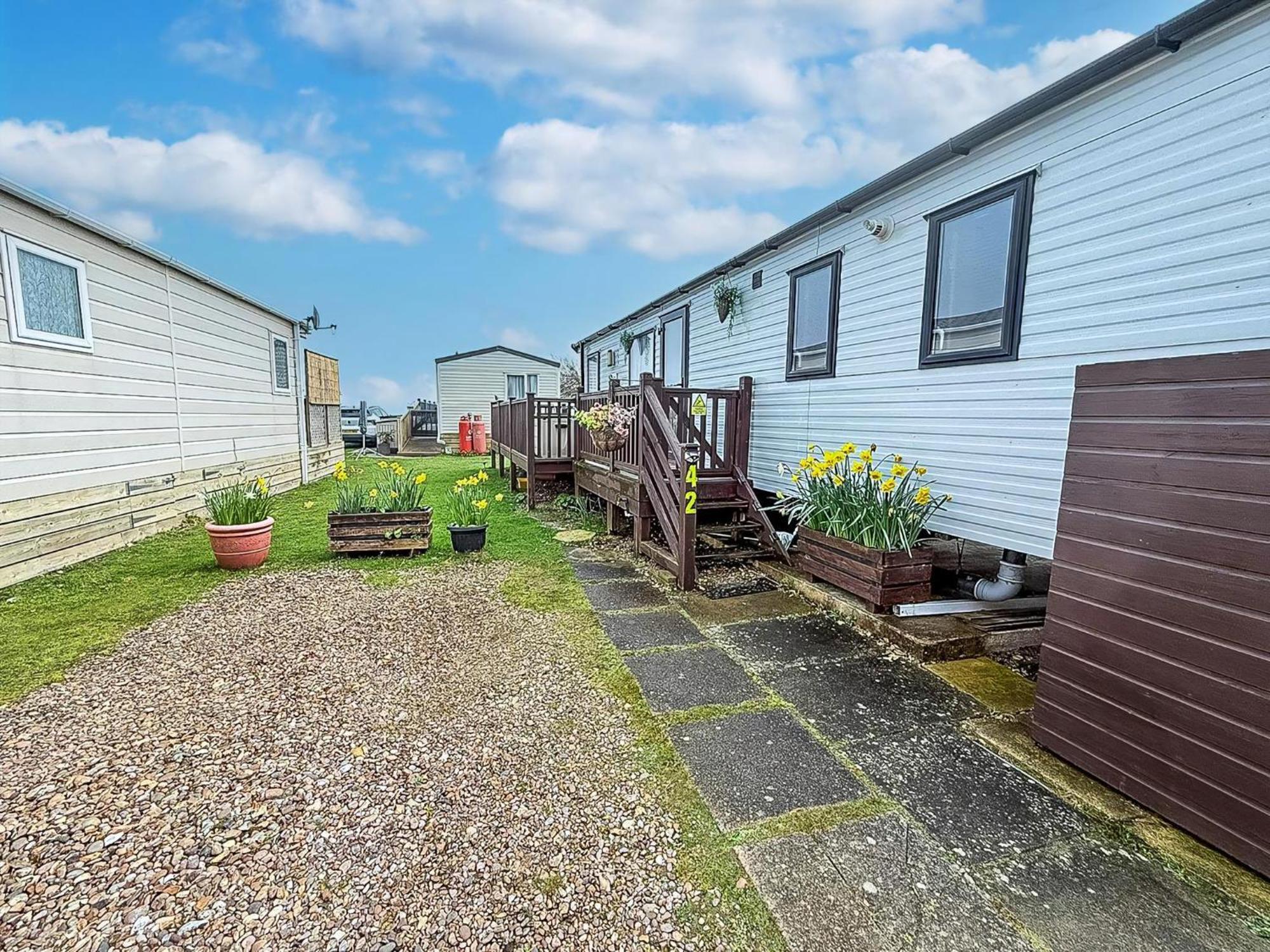 לואסטופט Beautiful Caravan For Hire With A Partial Sea View In Suffolk Ref 32042Az מראה חיצוני תמונה