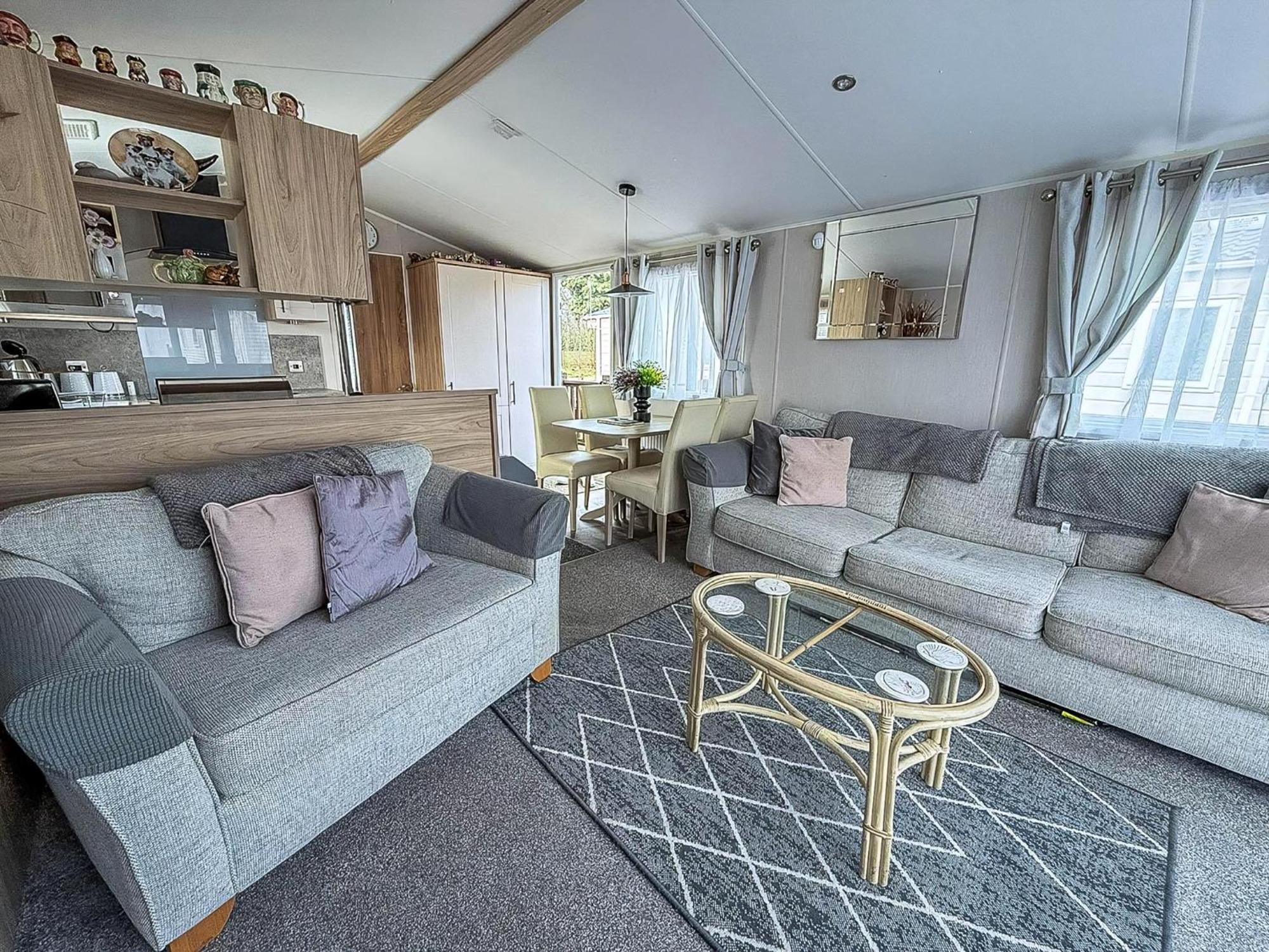 לואסטופט Beautiful Caravan For Hire With A Partial Sea View In Suffolk Ref 32042Az מראה חיצוני תמונה
